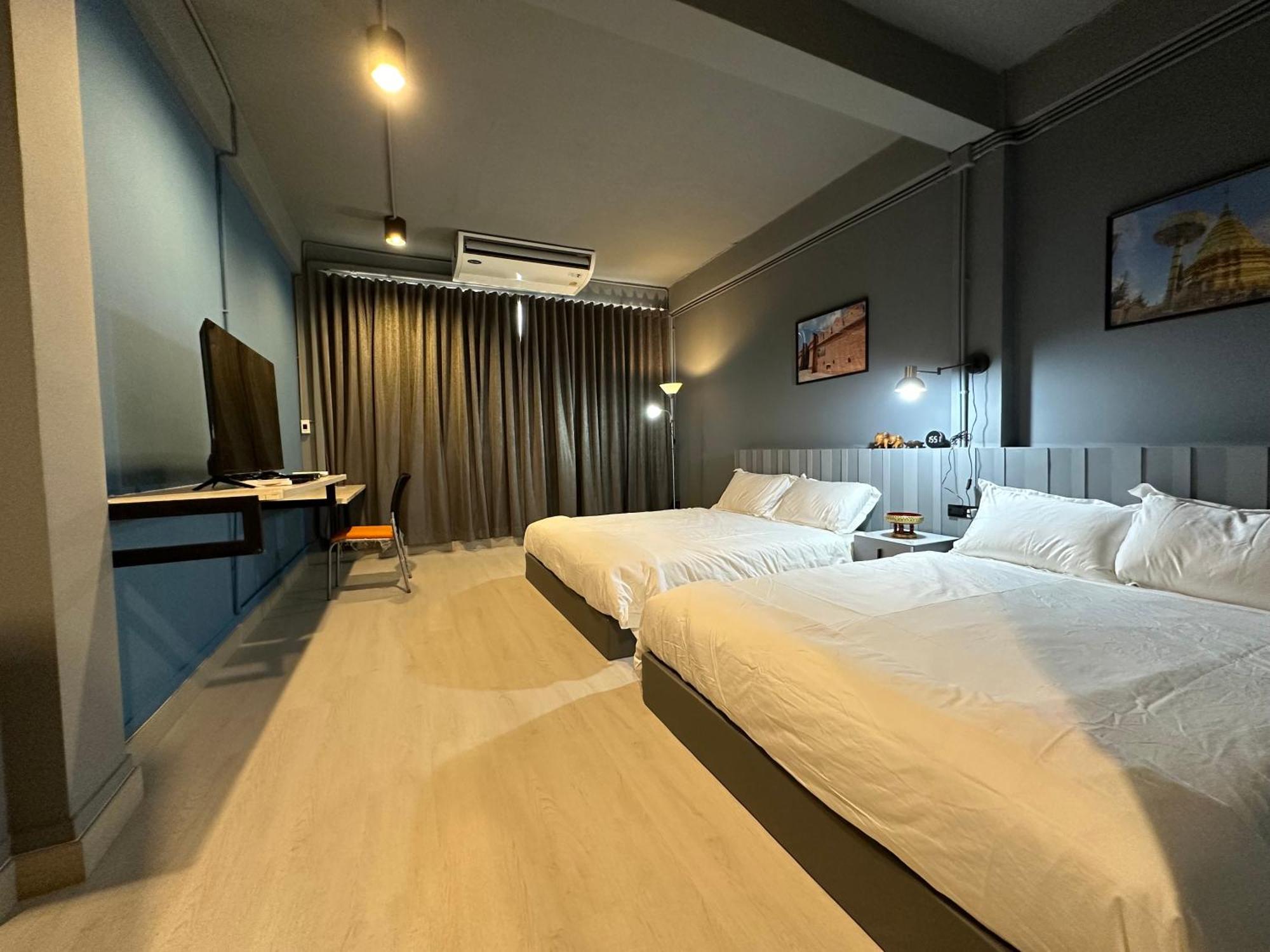Chiangmai Vibe, House, 7 Mins To Bts, Center, Private In Sathon, Private Bathroom, Bangkok, Thailand Nhà khách *